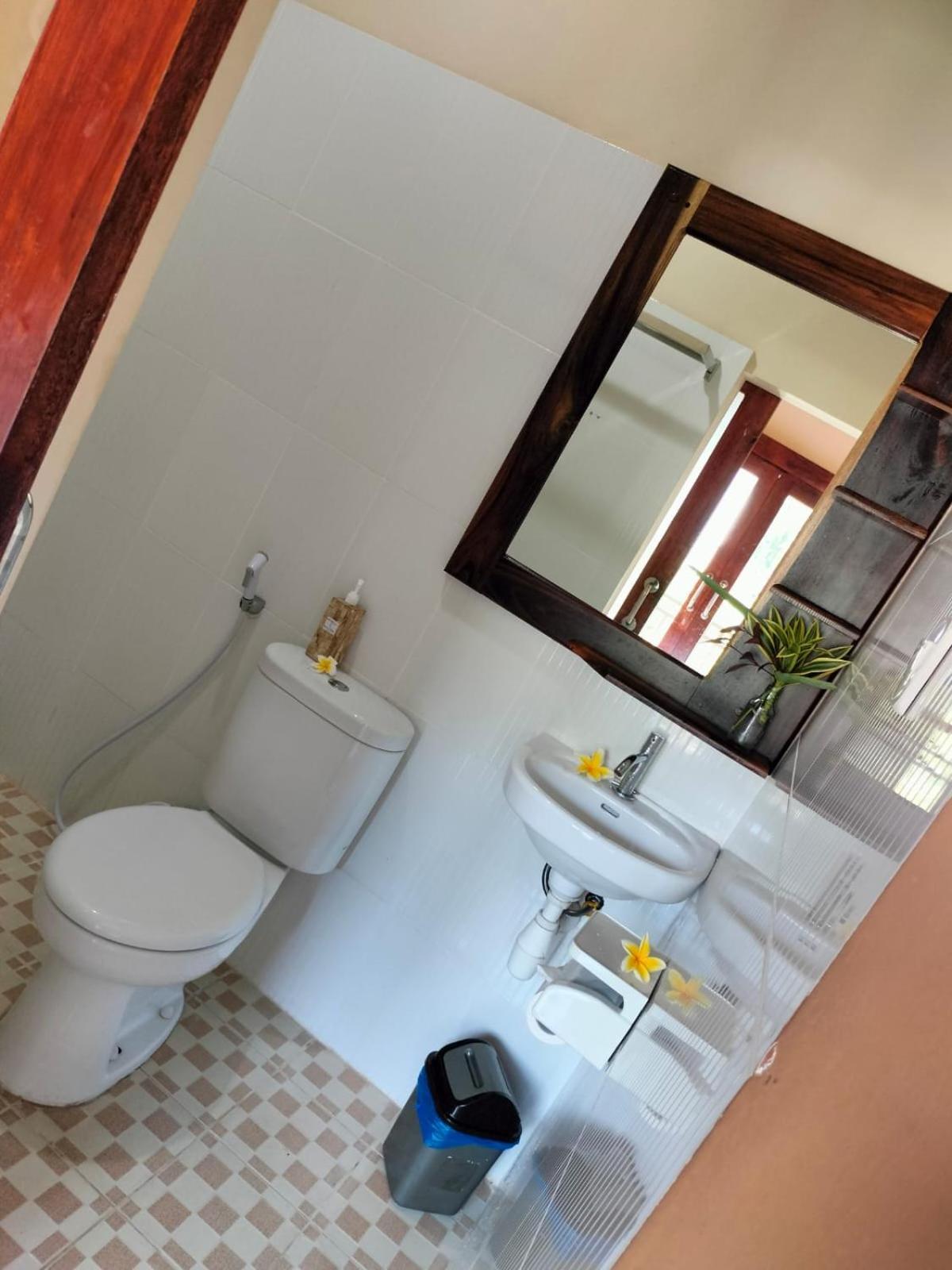 Semilir Inn Senggigi Zewnętrze zdjęcie